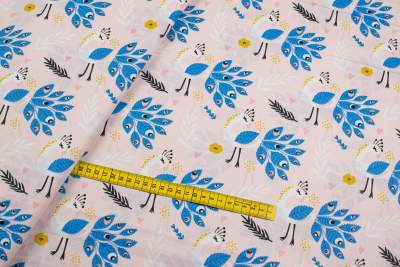 Tkanina bawełna wzór paw kolor jasny róż