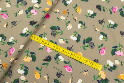 Tkanina Silki Wzór kwiaty kolor karmelowy