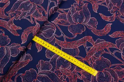 Tkanina Silki Wzór kwiaty kolor granatowy