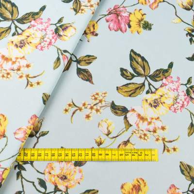 Tkanina szyfon wzór kwiaty kolor błękitny