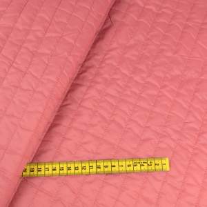 Tkanina pikowaną z ociepliną kolor koralowy