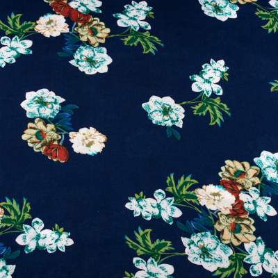 Tkanina Wiskoza – wzór kwiaty, tło granatowe