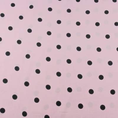 Tkanina Wiskoza – wzór czarne groszki na jasnoróżowym tle