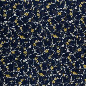 Tkanina Szyfon wzór miodowe kwiatki na granatowym tle