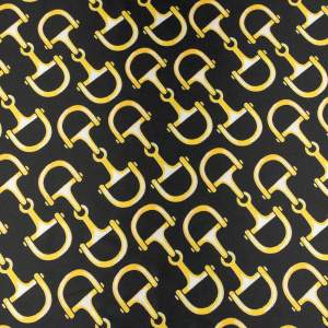 Tkanina Satyna lycra wzory wędzidła czarny ze zlotym