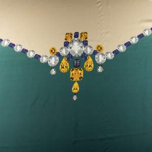 Szyfon jedwabny w kryształy kolor zielony i beżowy Panel