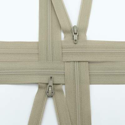 Zamek spiralny nierozdzielczy kolor 561 jasny khaki 60 cm