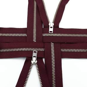Zamek metalowy nierozdzielczy  anty-nikiel kolor 021 bordo 16 cm
