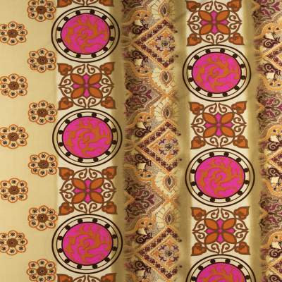 Dzianina jersey ity wzór orientalny kolor beżowo różowy