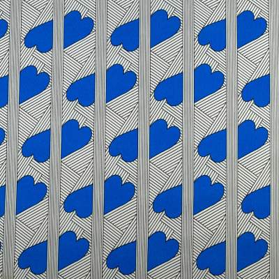 Tkanina Barbie wzór serca kolor złamany biały