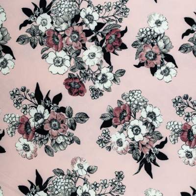 Tkanina Barbie wzór kwiaty kolor pudrowy różowy