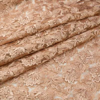 Koronka Gipiura na tiulu beżowo łososiowy