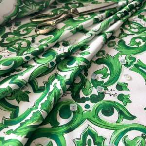 Tkanina Wiskoza Twill – wzór majolika, kolor zielony