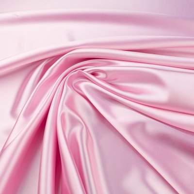 Tkanina Satyna z lycrą kolor jasny różowy