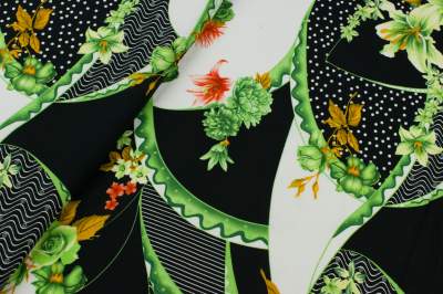Tkanina Wiskoza – wzór kwiaty zielone, tło czarne