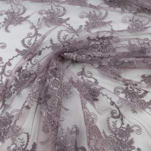 Koronka materiał w kwiaty kolor ciemny szaro wrzosowy