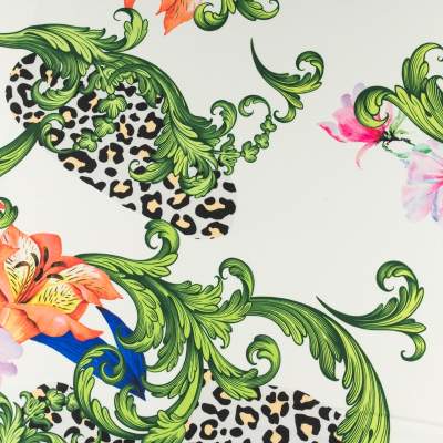 Tkanina wiskoza twill wzór kwiaty kolor ecru