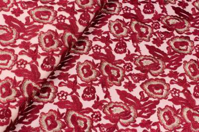 Koronka stabilna wzór kwiaty winny mieniąca nitka