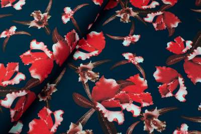 Tkanina Barbie Marschiano wzór kwiaty na granatowym tle