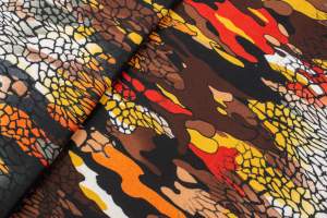 Dzianina swetrowa angora wzór kamienie brązowe i musztardowe łaty