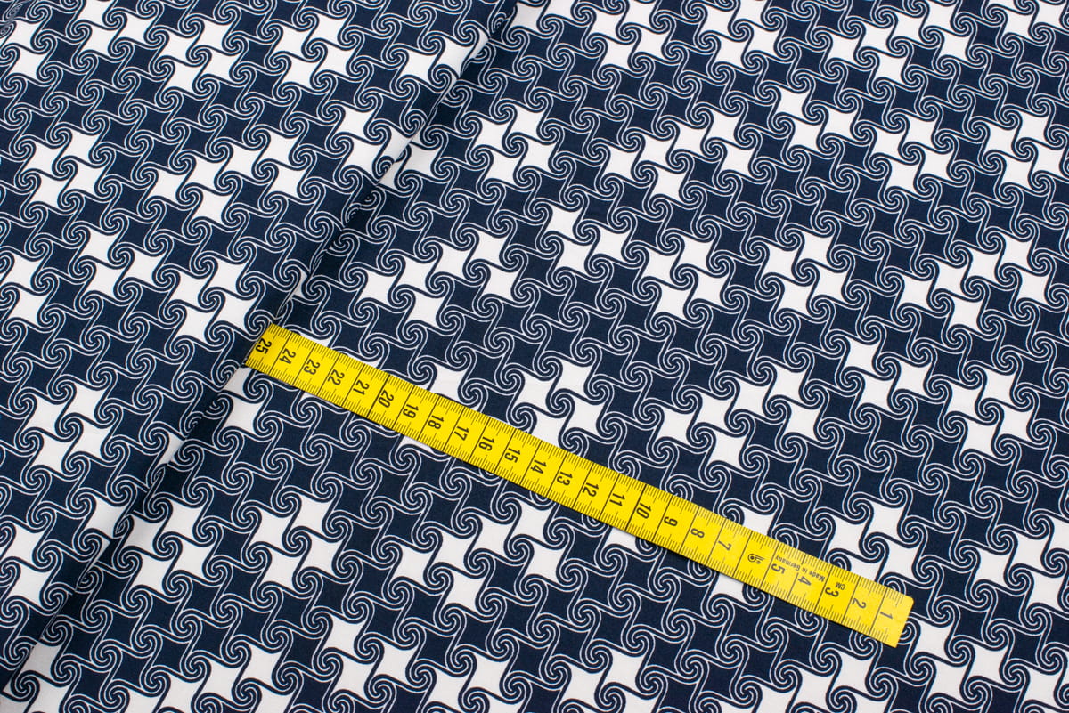 Tkanina Silki Wzór Geometryczny kolor granatowy