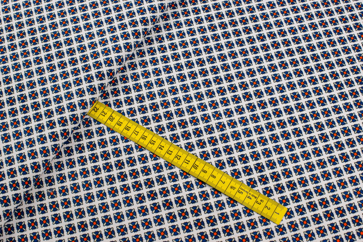 Tkanina Barbie Marchiano wzór geometryczny granatowy kolor biały