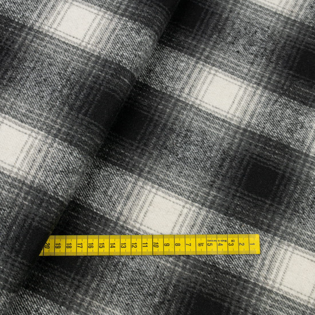 Tkanina płaszczowa wzór krata kolor czarny/szary