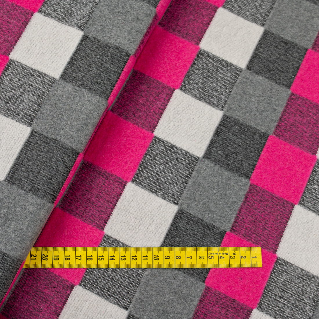Tkanina płaszczowa wzór szachownica kolor szary melanż/ różowy