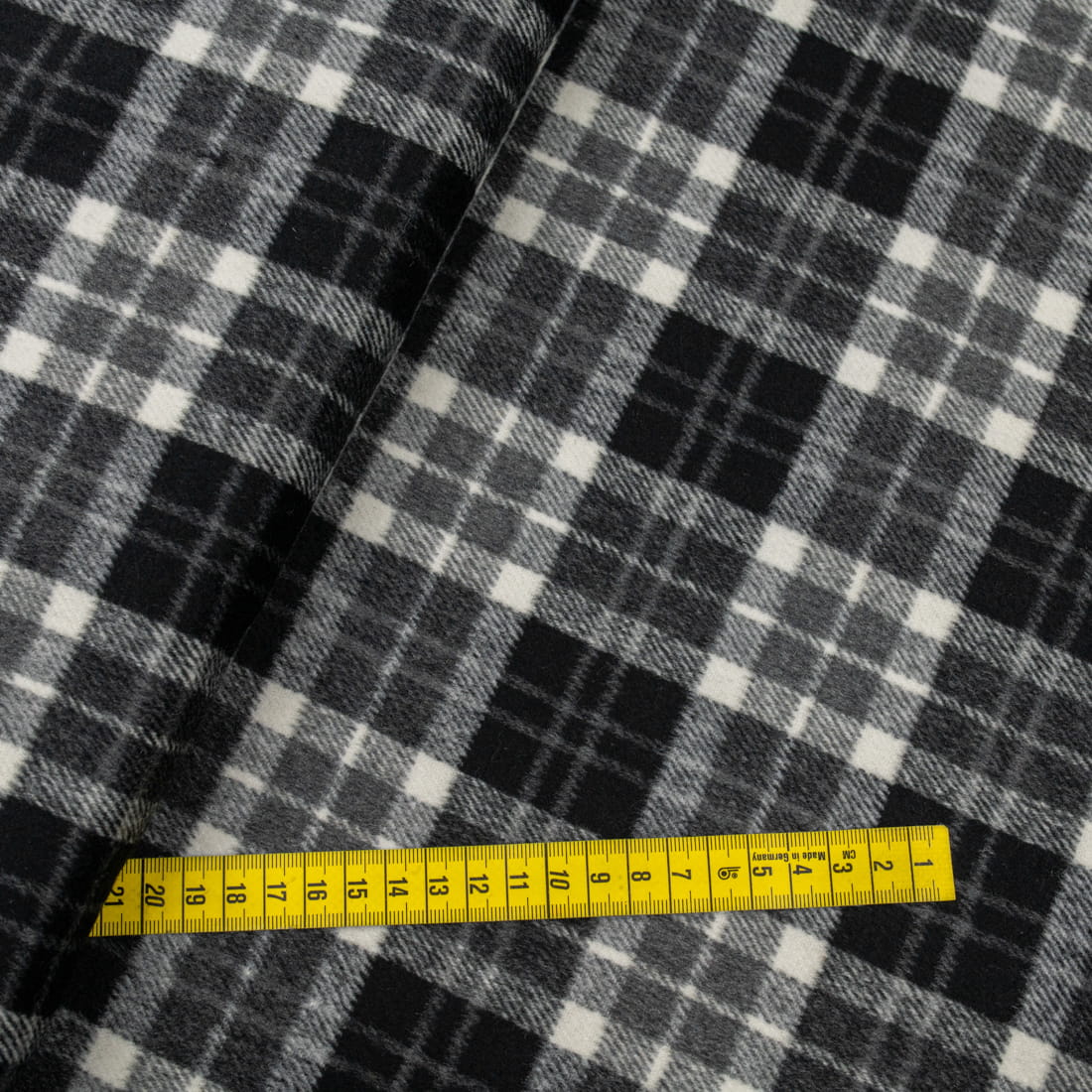Tkanina płaszczowa wzór krata w odcieniach czerni i szarości