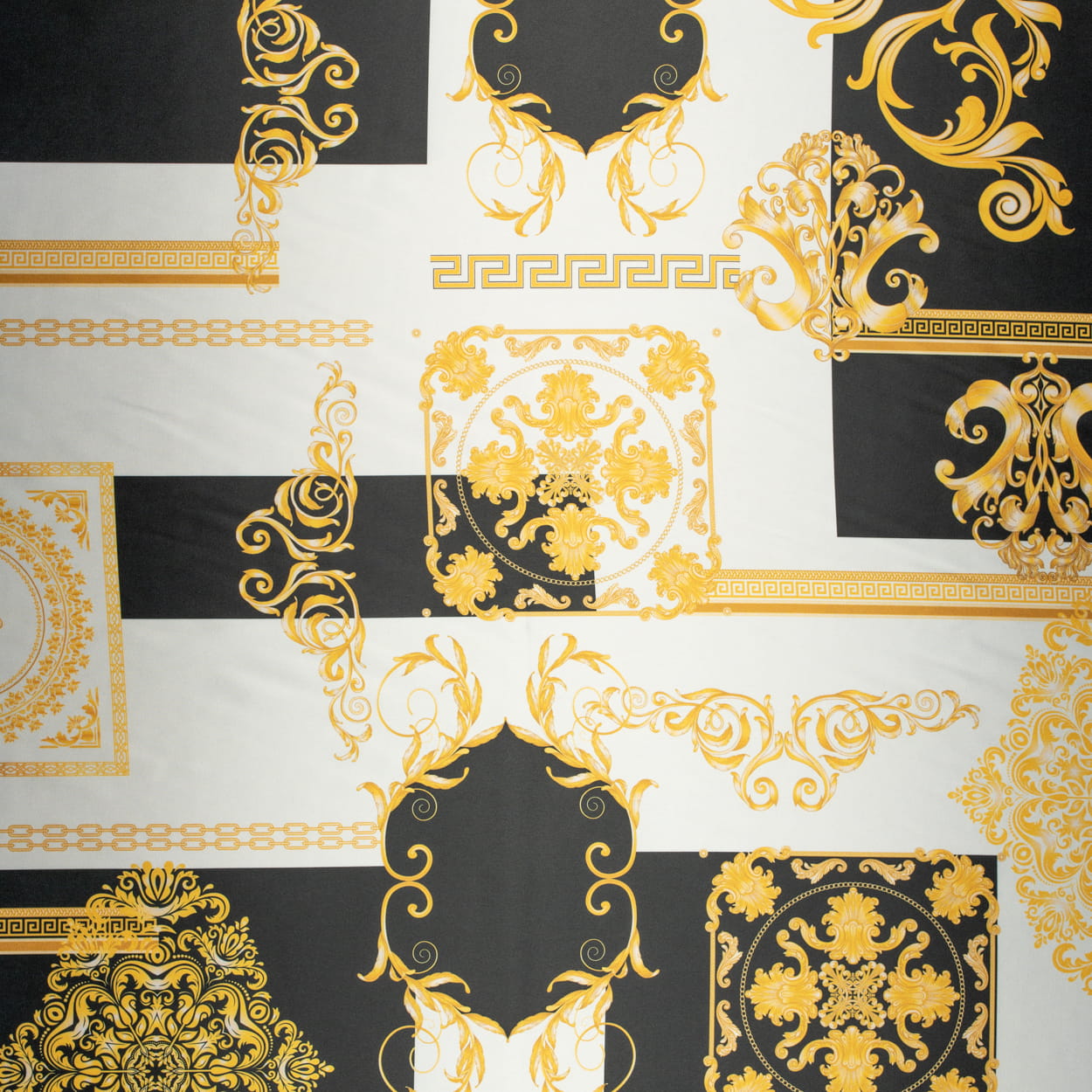 Tkanina Satyna lycra typu versace wzory zlote ornamenty