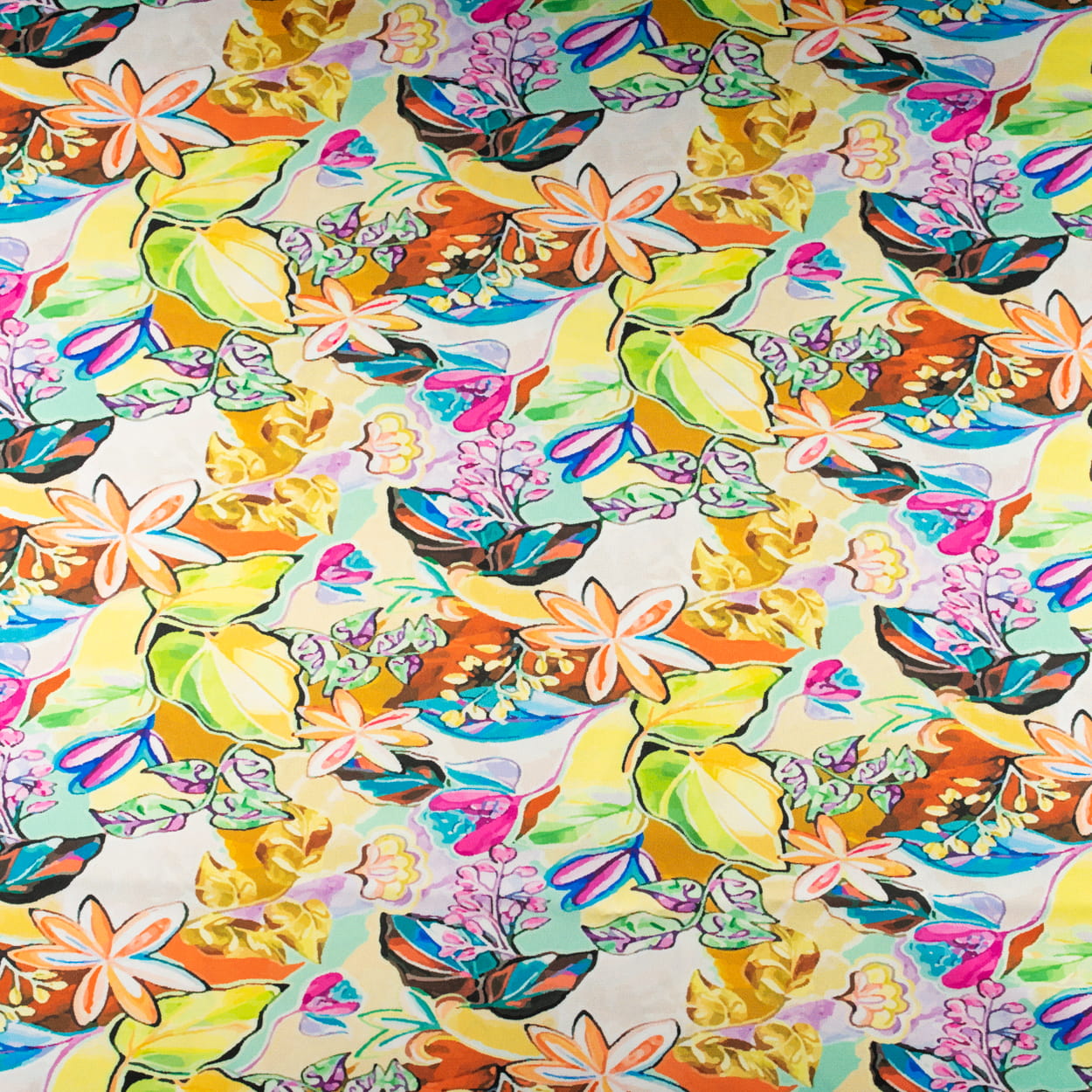 Tkanina Satyna lycra w kolorowe kwiaty i liscie