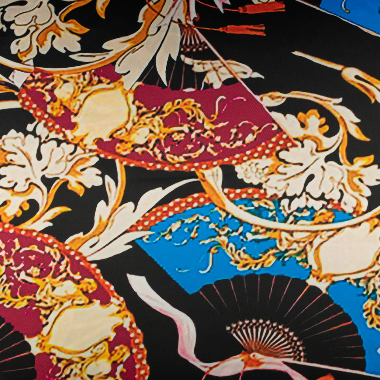 Tkanina Satyna lycra wzór włoski na czarnym tle