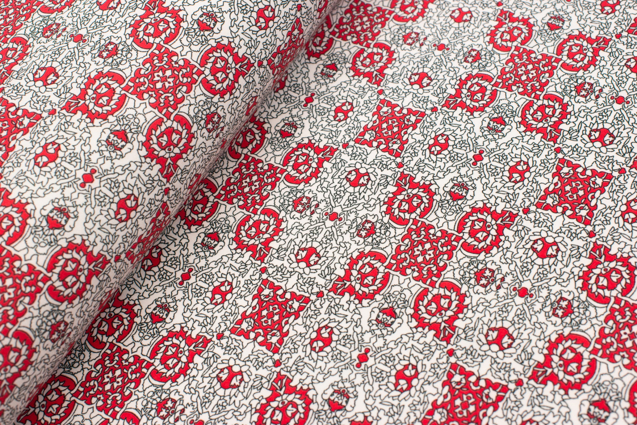 Tkanina silki wzór orientalny czerwony