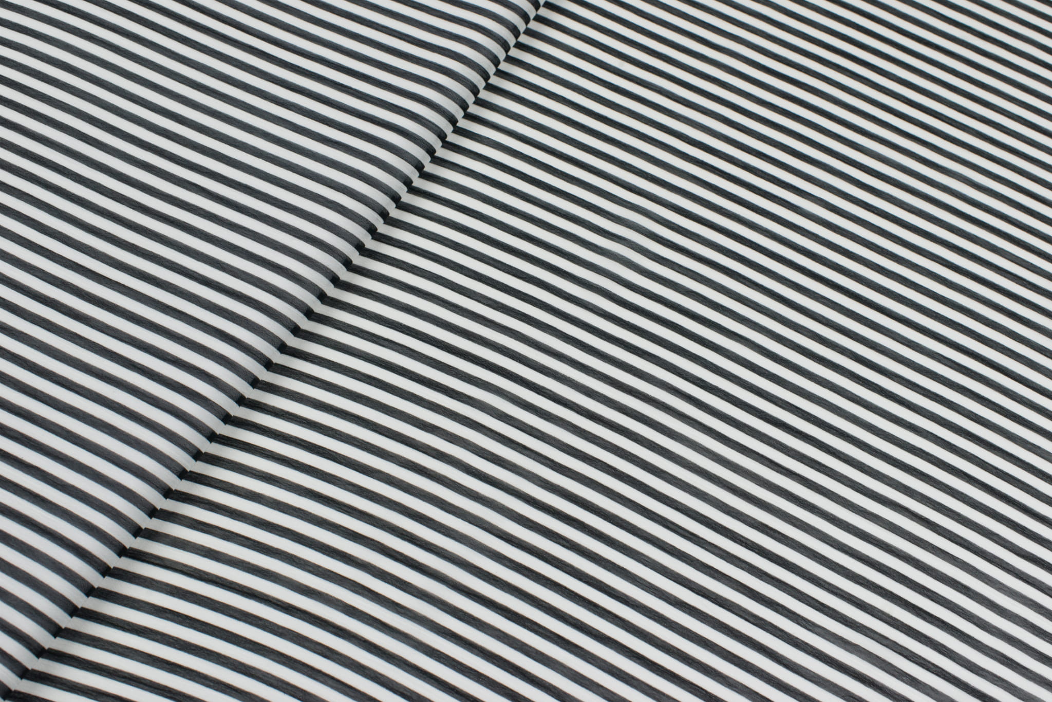 Tkanina szyfon wzór pasy białe, czarne