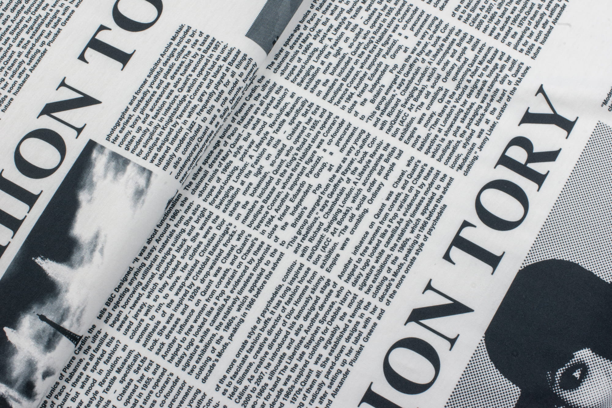 Dresówka pętelka wzór gazeta czarno biała