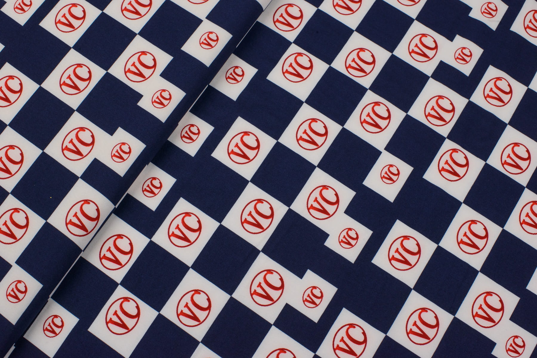 Tkanina silki wzór szachownica granatowy / biały