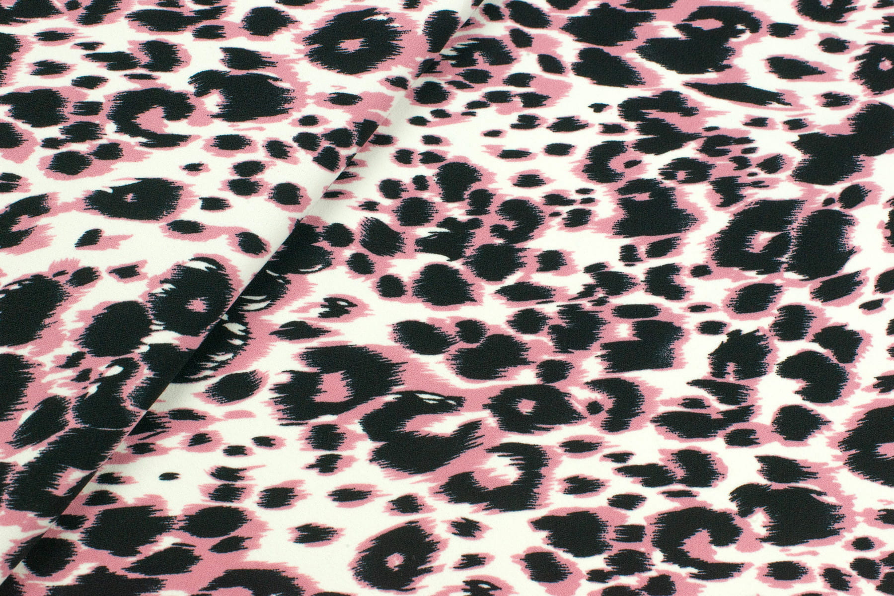 Tkanina kelly krepa wzór panterka szara na białym tle